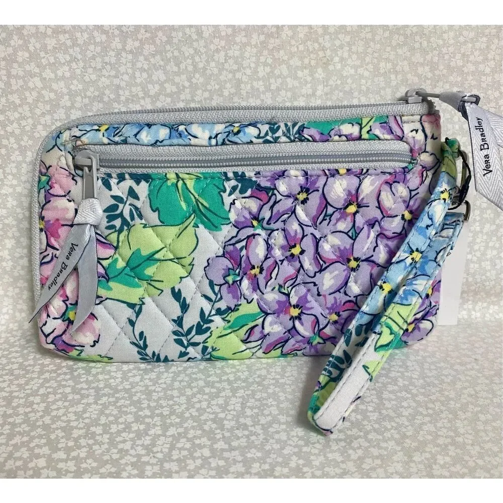 VERA BRADLEY RFID SLIM WRISTLET in Signature Cotton - HAPPY HYDRANGEAS